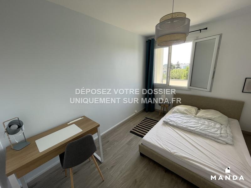 Chambre - 10 m² - 5 pièces