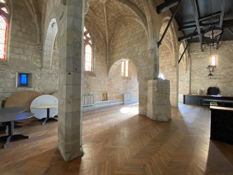 Maison de village - 718 m² - 8 pièces