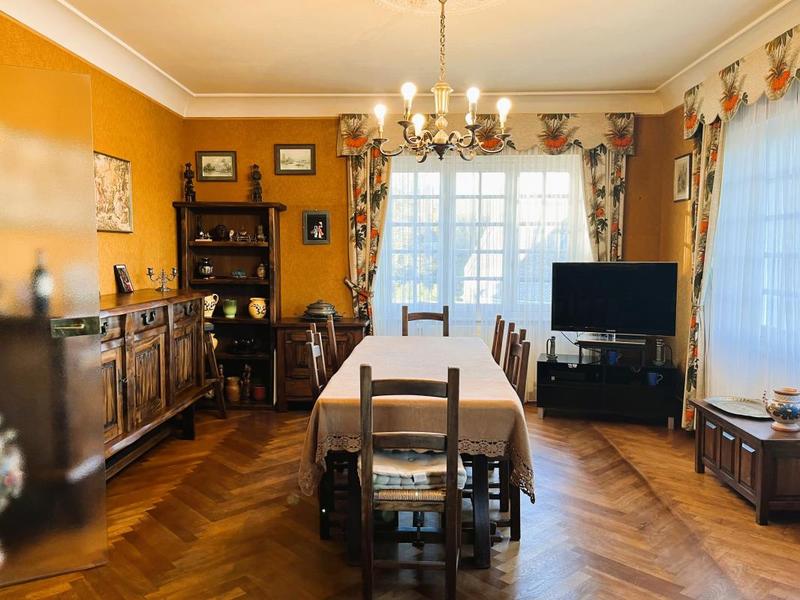 Maison - 160 m² - 6 pièces