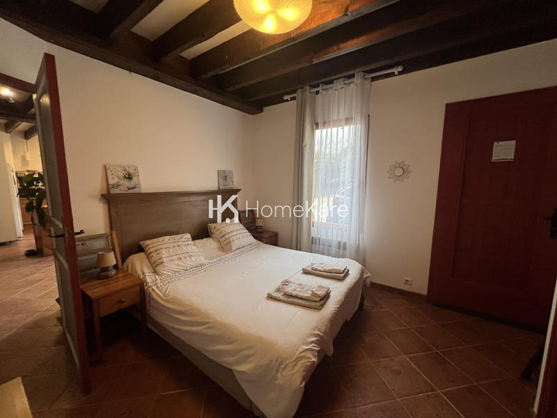 Maison - 350 m² - 10 pièces