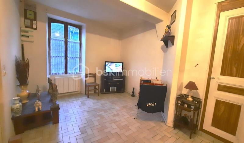 Immeuble - 157 m² - 10 pièces