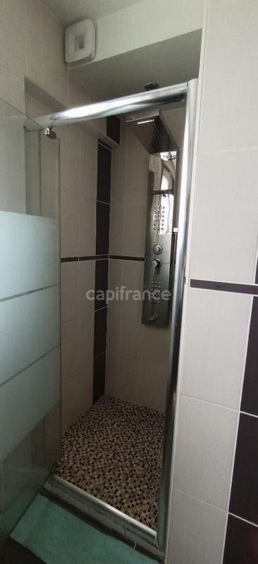 Maison - 218 m² - 10 pièces