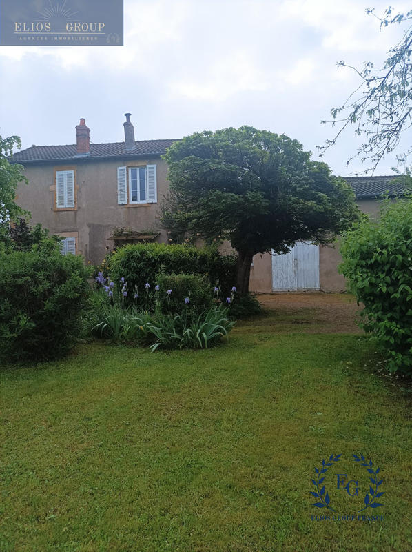 Maison traditionnelle - 104 m² - 4 pièces