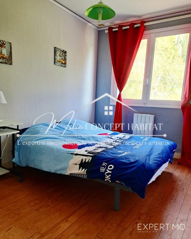 Maison - 163 m² - 7 pièces