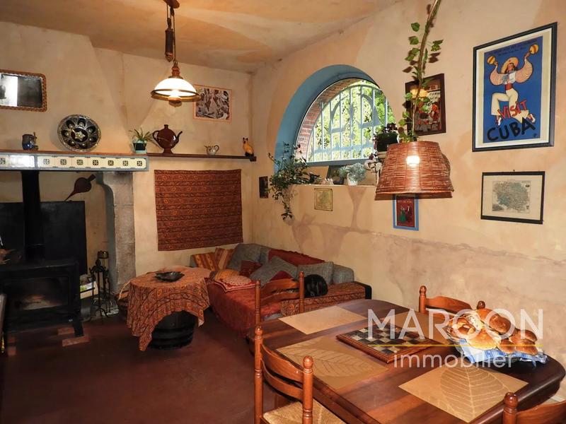 Maison - 320 m² - 10 pièces