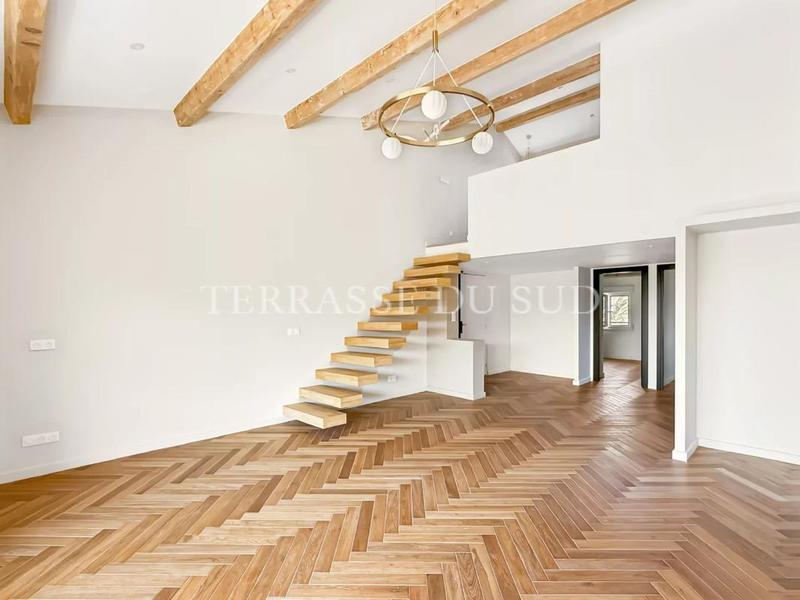 Appartement - 80 m² - 4 pièces