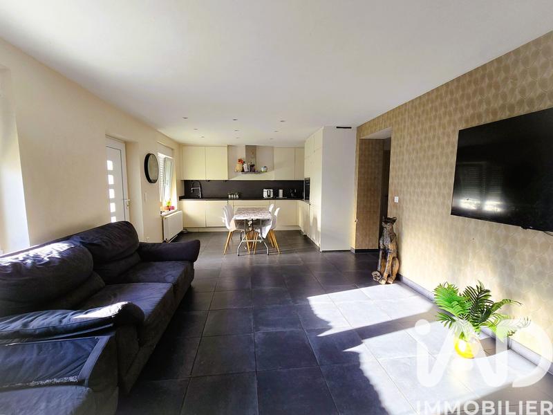 Maison - 90 m² - 5 pièces