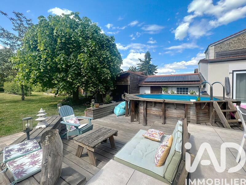 Maison - 180 m² - 7 pièces