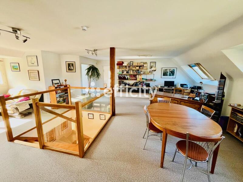 Pavillon - 215 m² - 6 pièces