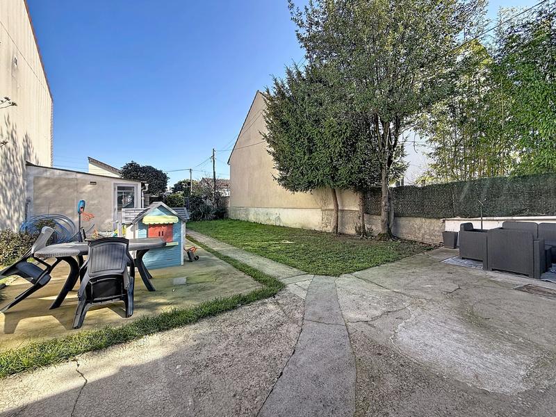 Maison - 80 m² - 4 pièces