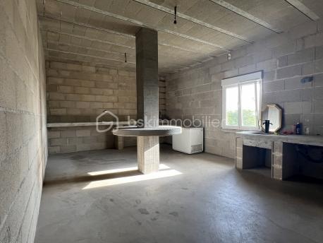 Pavillon - 170 m² - 8 pièces