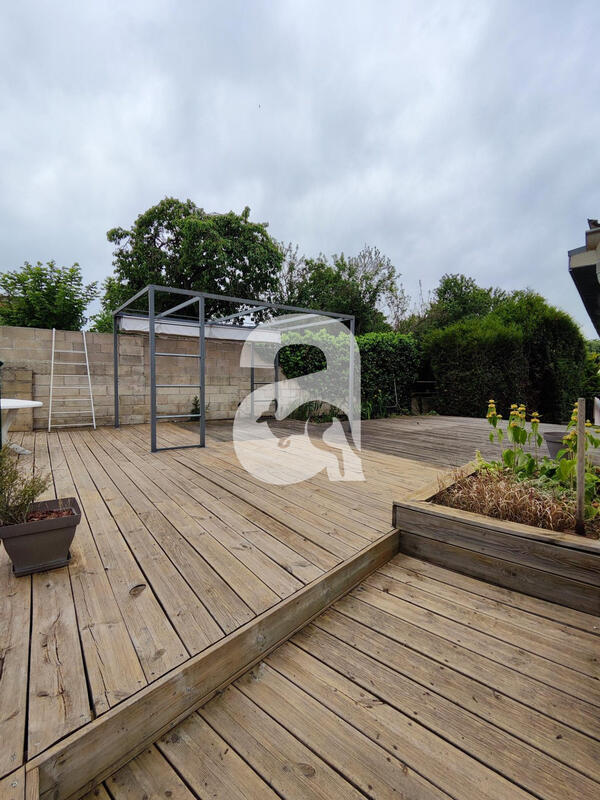 Maison - 117 m² - 7 pièces