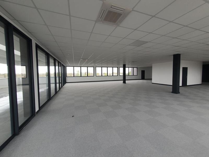 Bureau - 580 m²