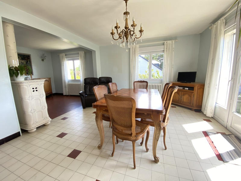 Maison - 96 m² - 6 pièces