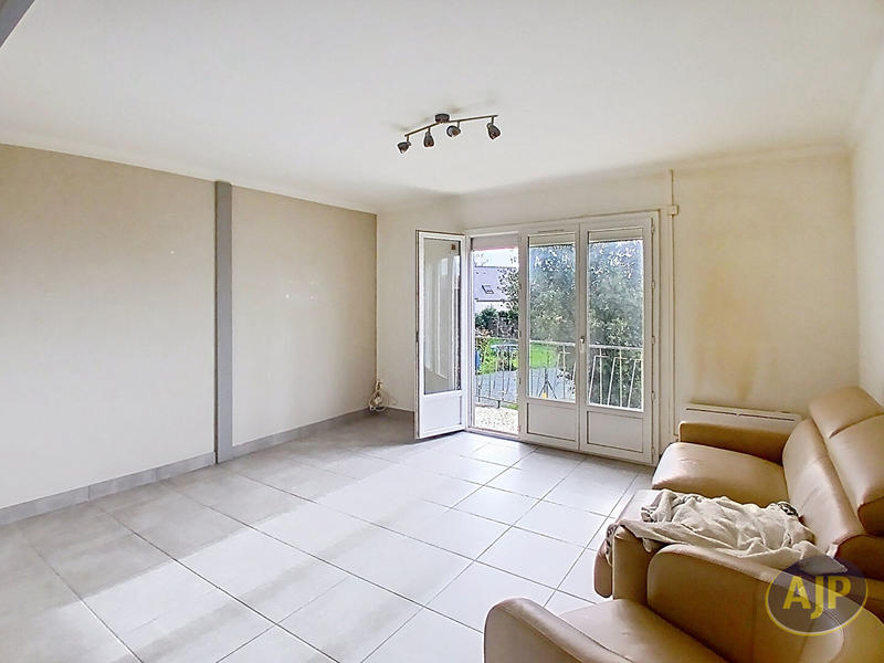 Maison - 87 m² - 5 pièces