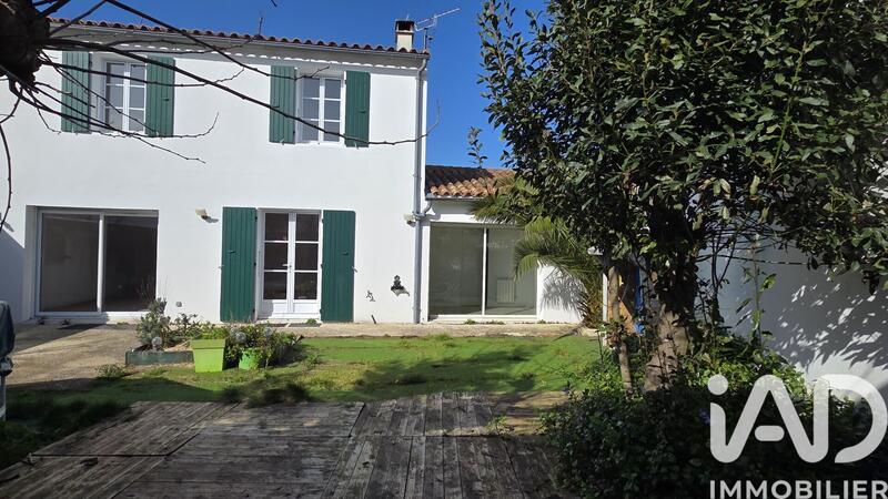 Maison - 95 m² - 5 pièces