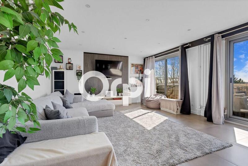 Appartement - 102 m² - 4 pièces