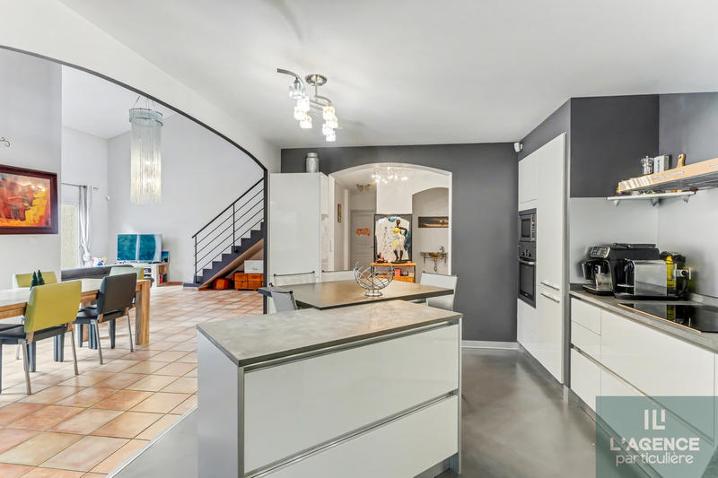 Maison - 159 m² - 5 pièces