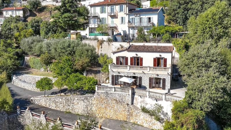 Maison - 141 m² - 3 pièces