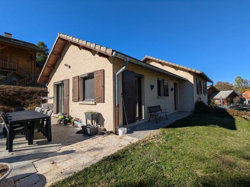 Villa - 90 m² - 4 pièces