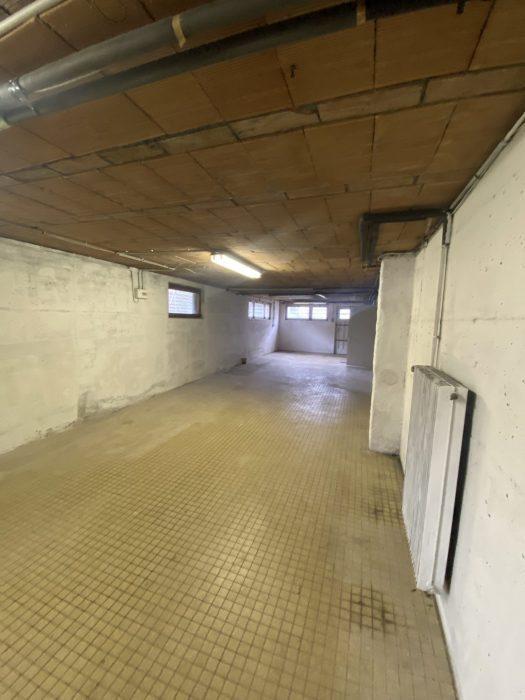 Maison - 330 m² - 9 pièces