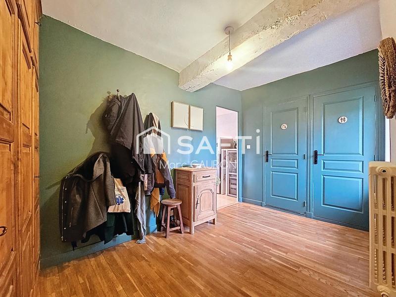 Maison - 202 m² - 8 pièces