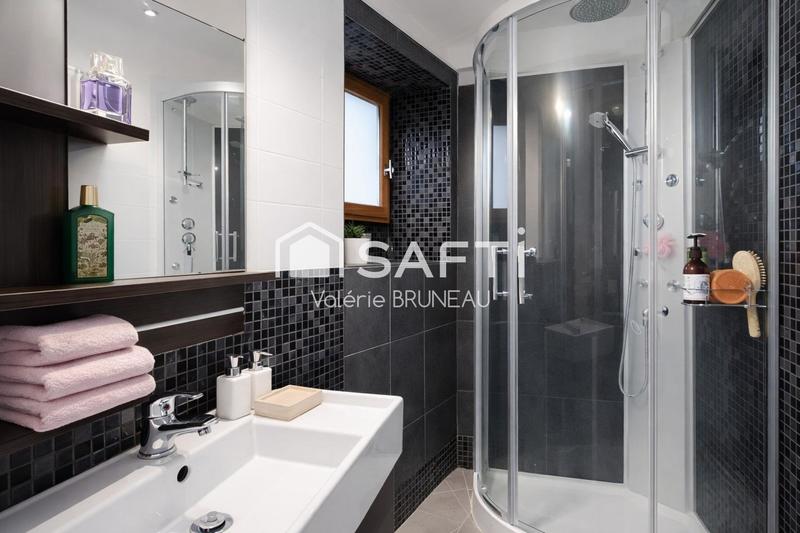 Maison - 192 m² - 8 pièces