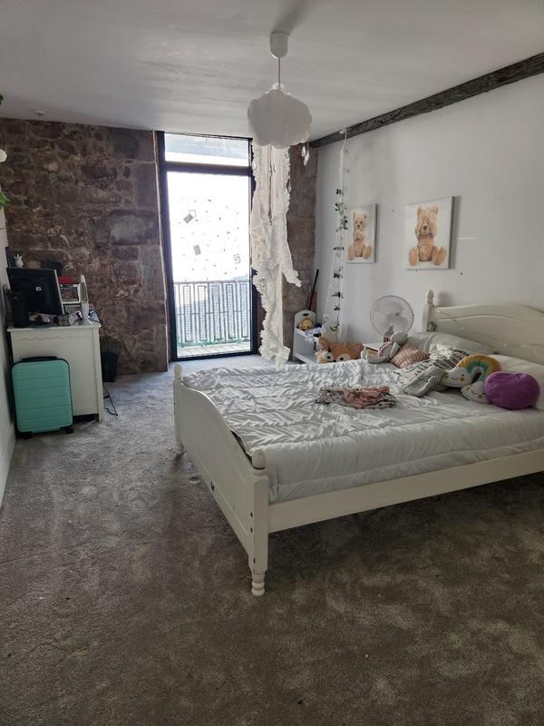 Maison - 214 m² - 6 pièces