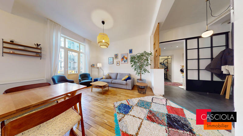 Appartement - 96 m² - 5 pièces