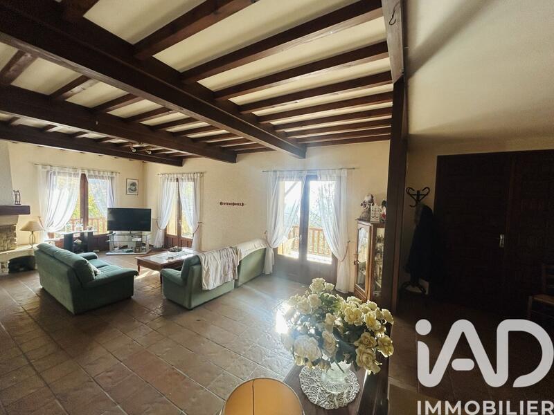 Maison - 152 m² - 6 pièces