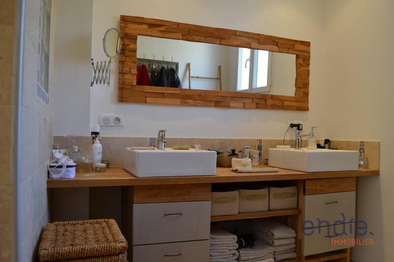 Maison - 320 m² - 12 pièces