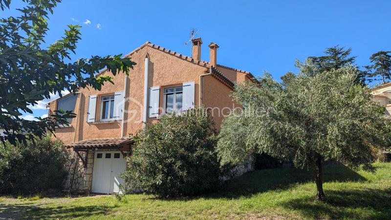 Villa - 160 m² - 7 pièces