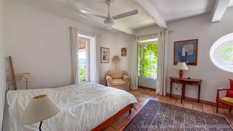 Mas - 324 m² - 8 pièces