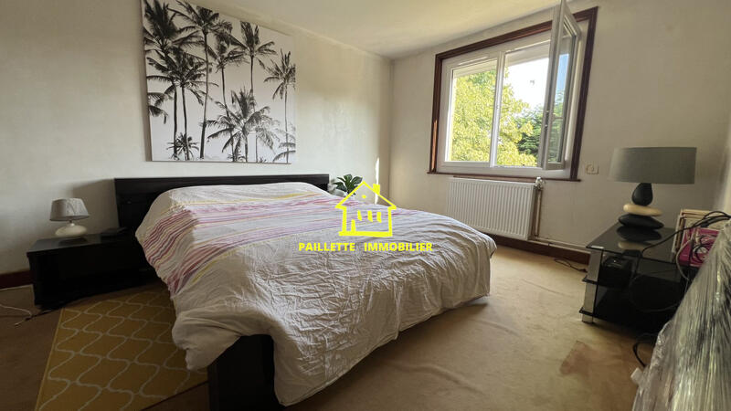 Maison - 215 m² - 7 pièces