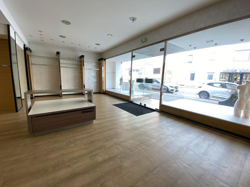 Local commercial - 97 m²
