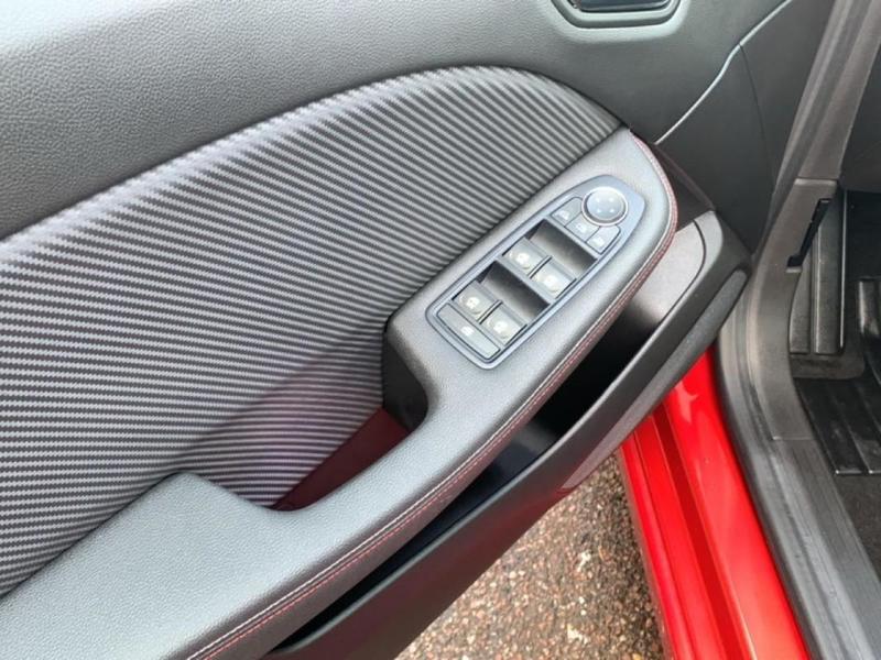 Renault Clio V E-Tech 140 - 21n R.S. Line