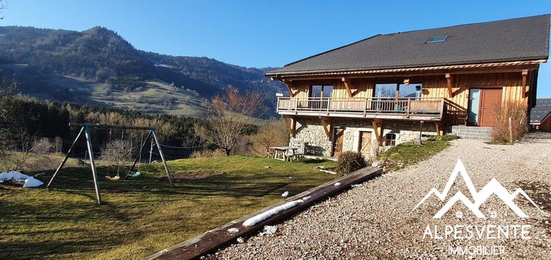 Maison - 162 m² - 4 pièces