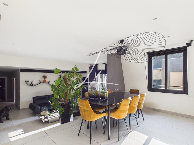 Duplex - 139 m² - 5 pièces