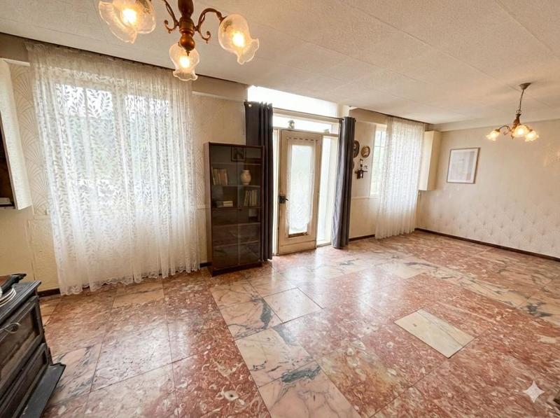 Maison - 231 m² - 8 pièces