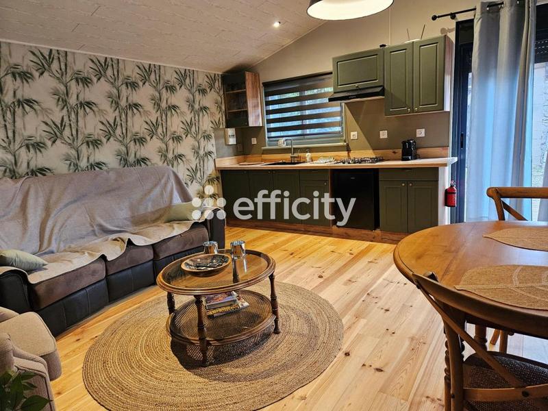 Maison - 245 m² - 9 pièces