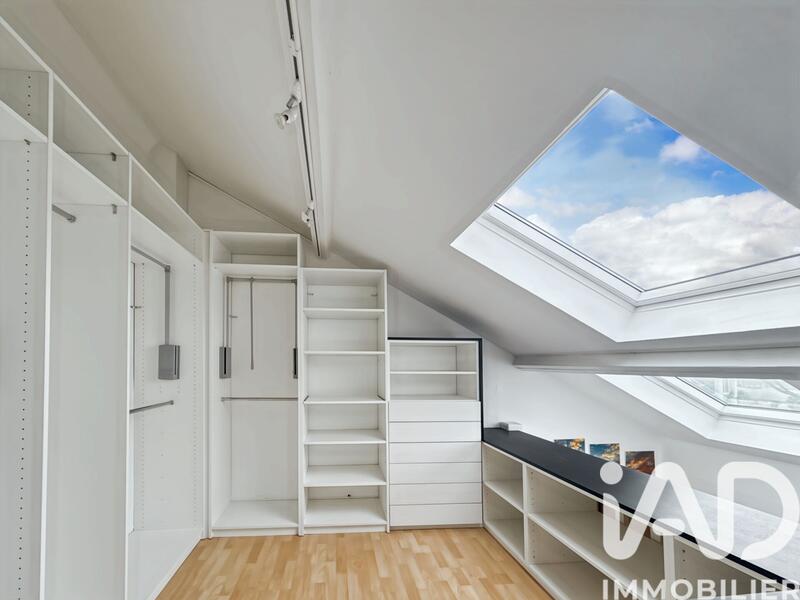 Maison - 210 m² - 8 pièces