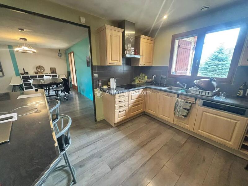 Maison - 126 m² - 8 pièces