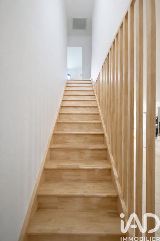 Maison - 102 m² - 4 pièces