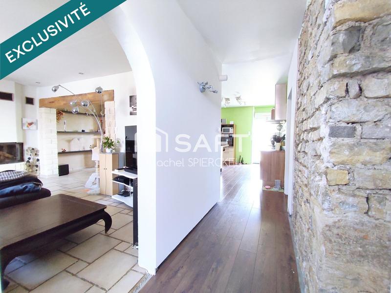 Maison - 221 m² - 8 pièces