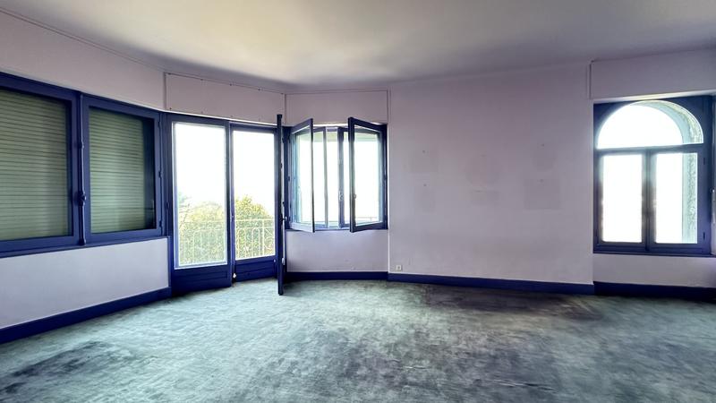 Maison bourgeoise - 678 m² - 16 pièces