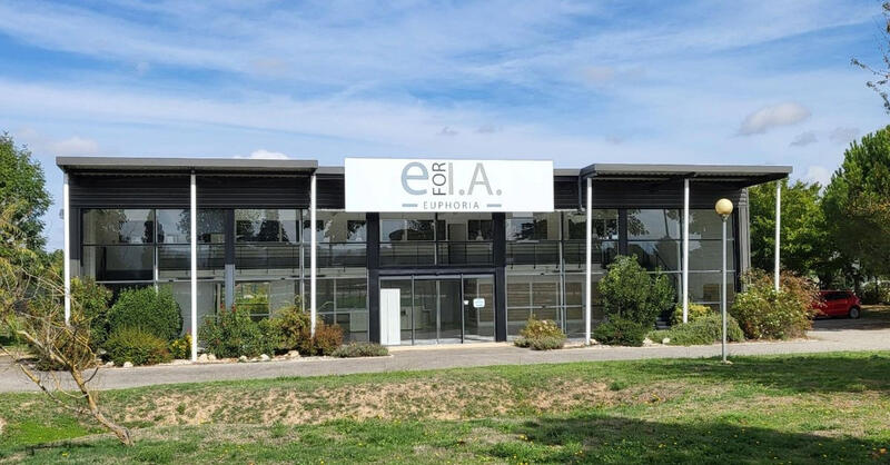 Local commercial - 1 222 m²