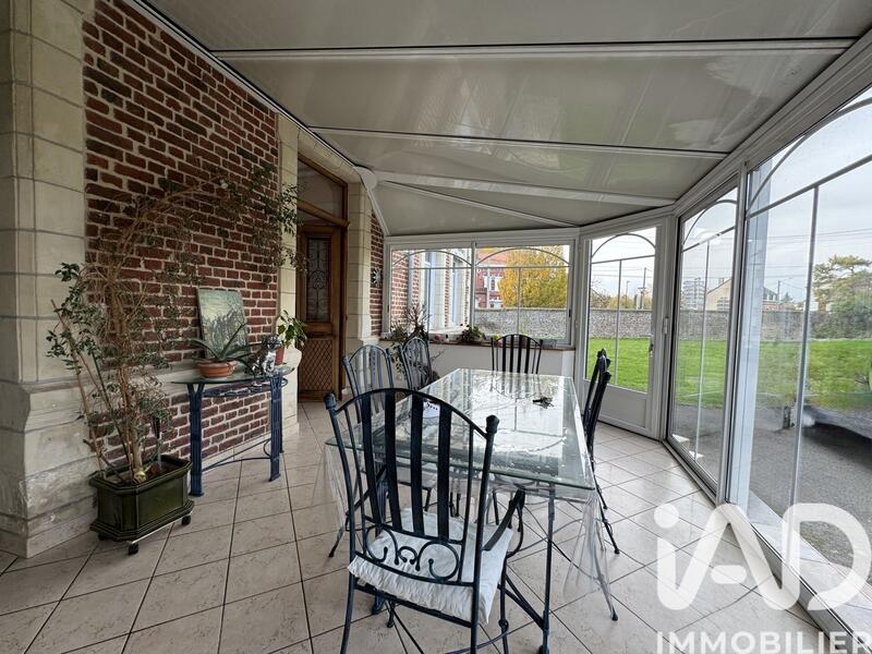 Maison - 170 m² - 8 pièces