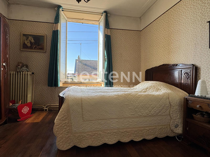 Maison - 259 m² - 10 pièces