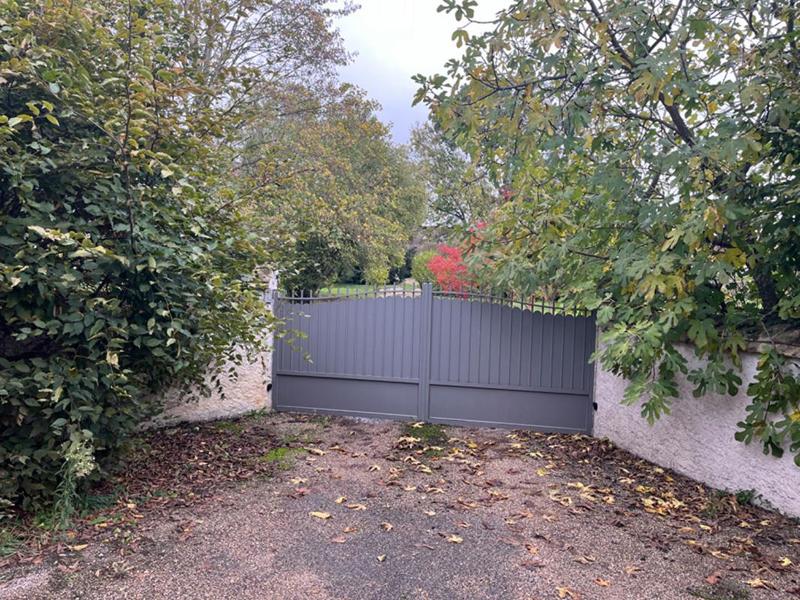 Terrain constructible - 1 100 m²