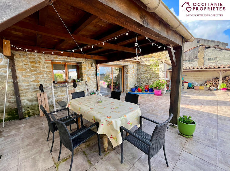 Maison de village - 180 m² - 7 pièces